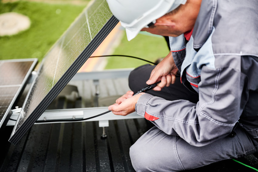 mantenimiento de placas solares en Guipúcoa